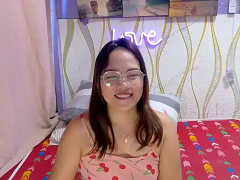 BURBERRY69 online show from March 3, 4:40 am