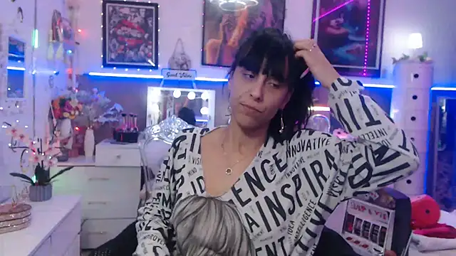 misscectito13 online show from February 25, 2:33 pm