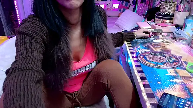 Snapshot of misscectito13 chatting on November 9, 2:59 pm misscectito13 online show from November 9, 2:59 pm