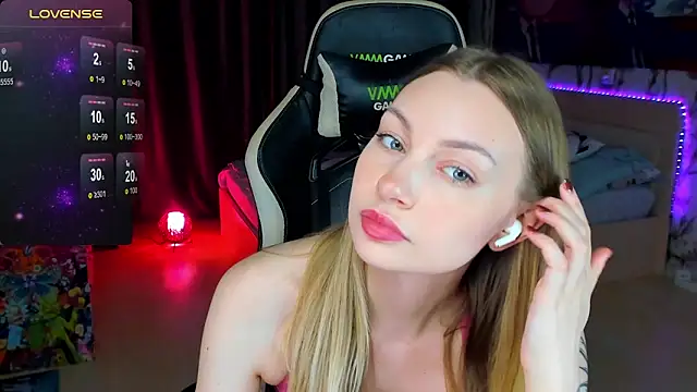 BiMolly online show from October 28, 12:25 am