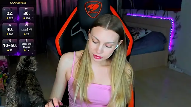 BiMolly online show from April 16, 11:11 am