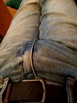 Snapshot of PetePro1989 chatting on February 10, 5:52 pm PetePro1989 online show from February 10, 5:52 pm