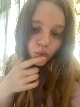Snapshot of -MimmiLissa- chatting on July 14, 11:27 am -MimmiLissa- online show from July 14, 11:27 am