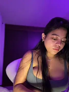 Snapshot of Naiara_sex chatting on December 5, 5:05 am Naiara sex online show from December 5, 5:05 am