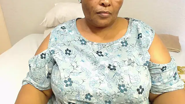 zandile online show from December 16, 12:43 pm