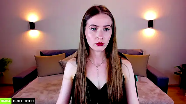 TheWoman   online show from October 21, 6:19 pm