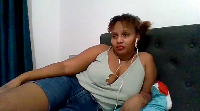 Nathyjess195 online show from December 12, 10:20 pm