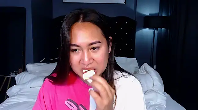 HOTTESTCANDYTS online show from March 19, 8:43 pm