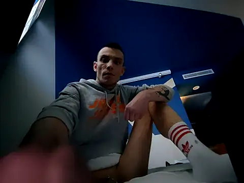 malpka25 online show from October 3, 12:35 pm