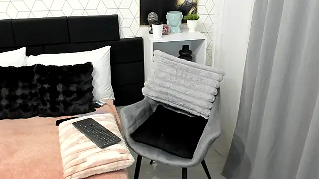 Snapshot of Heidix chatting on March 4, 5:00 am Heidix online show from March 4, 5:00 am