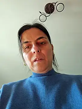 Snapshot of IsabelleCraft chatting on October 11, 11:09 am IsabelleCraft online show from October 11, 11:09 am