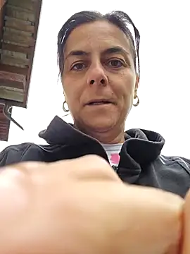 Snapshot of IsabelleCraft chatting on October 15, 10:26 am IsabelleCraft online show from October 15, 10:26 am