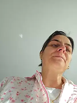 Snapshot of IsabelleCraft chatting on October 21, 8:04 am IsabelleCraft online show from October 21, 8:04 am