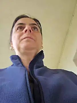 Snapshot of IsabelleCraft chatting on November 22, 11:20 am IsabelleCraft online show from November 22, 11:20 am