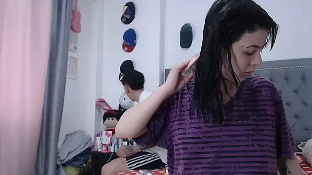 Snapshot of dulce_maria_x chatting on October 25, 11:40 am dulce maria x online show from October 25, 11:40 am