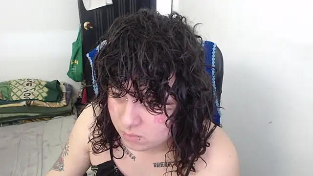 Snapshot of Smoke_trip_Alicia chatting on February 21, 3:46 pm Smoke trip Alicia online show from February 21, 3:46 pm