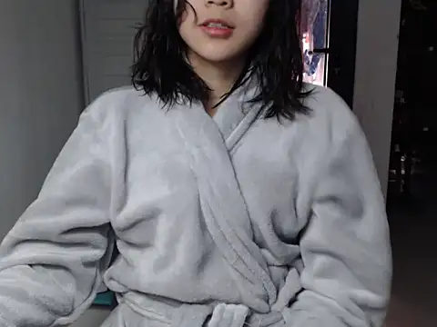 Snapshot of Bigg_Pussyy_Catt chatting on December 27, 4:26 am Bigg Pussyy Catt online show from December 27, 4:26 am