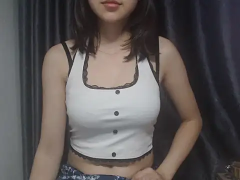 Snapshot of Bigg_Pussyy_Catt chatting on March 14, 8:42 am Bigg Pussyy Catt online show from March 14, 8:42 am