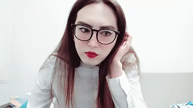 Snapshot of MinniMaksy chatting on December 19, 10:00 pm MinniMaksy online show from December 19, 10:00 pm