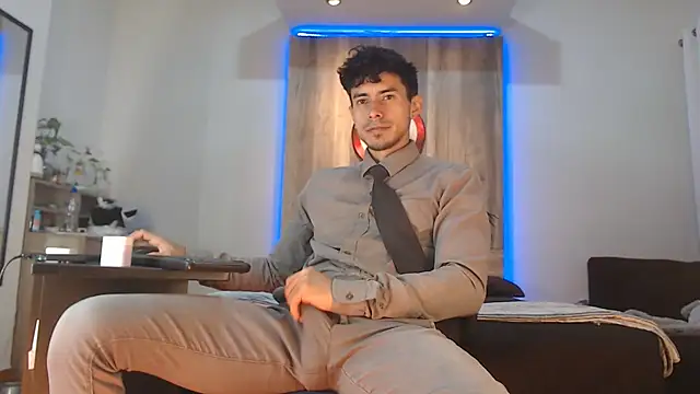 Andrew 4  online show from October 23, 3:17 am