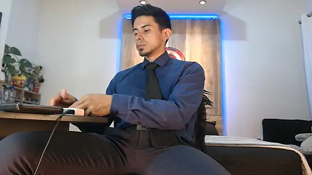 Andrew 4  online show from January 11, 7:13 am