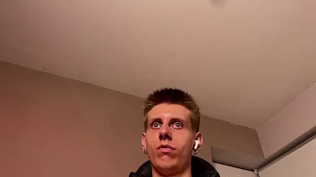 vladdymeow online show from January 16, 1:27 am
