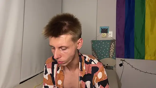 vladdymeow online show from March 18, 3:20 am