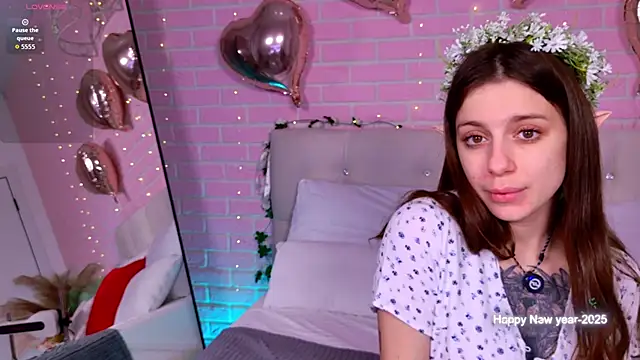 Eille Elfie online show from December 2, 5:02 am