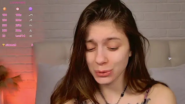 Eille Elfie online show from January 15, 4:50 am