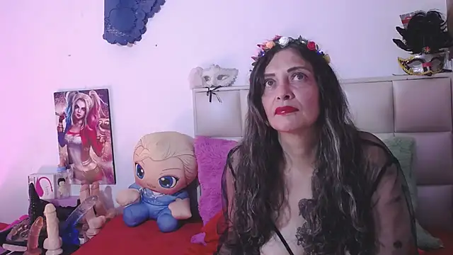 VIKY HOTT online show from December 15, 8:47 pm