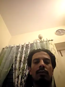 Snapshot of Talha266 chatting on March 31, 11:27 pm Talha266 online show from March 31, 11:27 pm