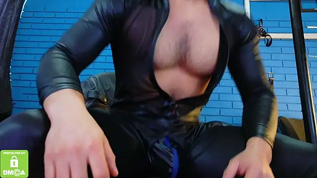 Snapshot of TheIan26 chatting on December 18, 7:09 pm TheIan26 online show from December 18, 7:09 pm