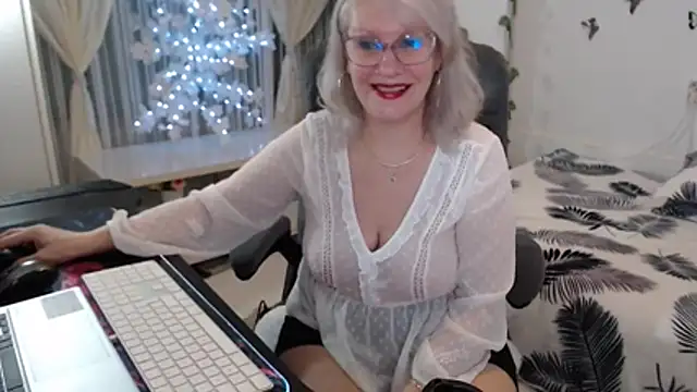 Ghertrude52 online show from March 20, 5:01 am