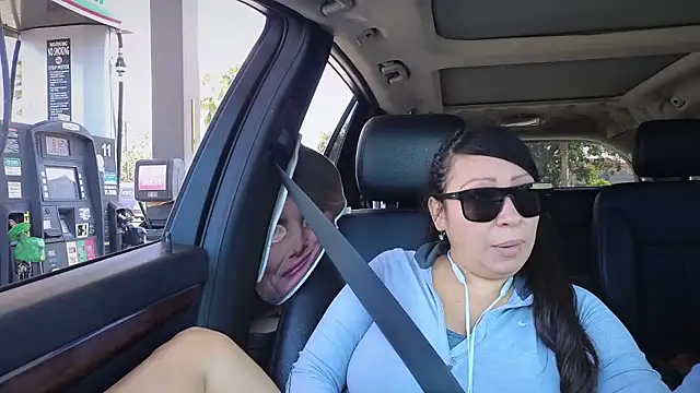 Foglove69 online show from October 29, 4:31 pm