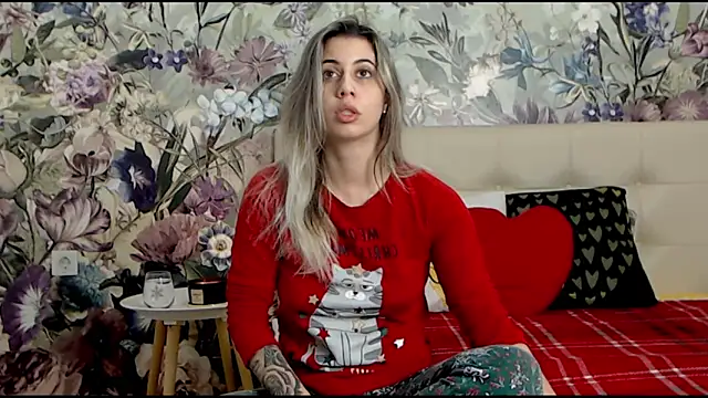 RoseDiamond06 online show from December 25, 8:07 pm