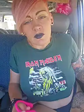 PinkTheHawk online show from January 14, 11:27 pm