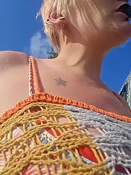 PinkTheHawk online show from February 8, 8:42 pm