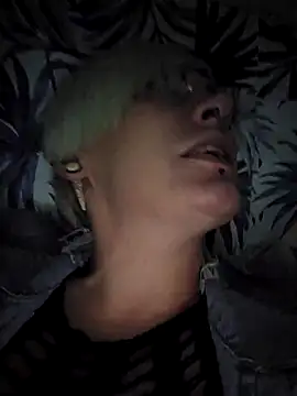 PinkTheHawk online show from March 9, 8:18 am