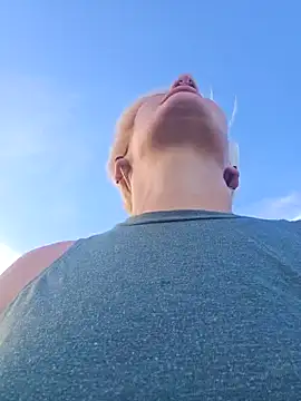 PinkTheHawk online show from March 14, 5:59 am