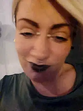 PinkTheHawk online show from September 24, 6:06 am