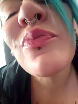 PinkTheHawk online show from April 8, 2:00 am