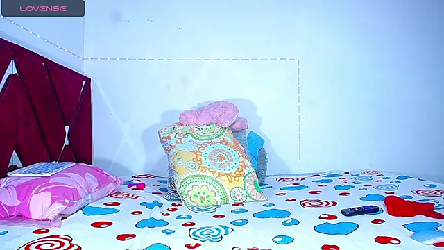 DanisaBrown online show from December 14, 6:30 pm