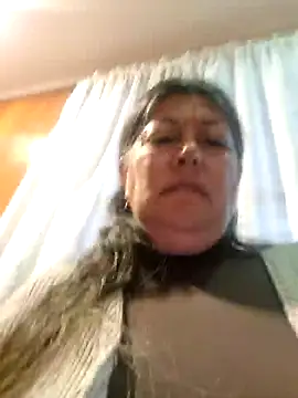 Snapshot of emma_tour chatting on December 2, 8:00 pm emma tour online show from December 2, 8:00 pm