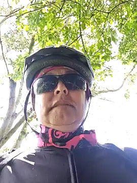 Snapshot of emma_tour chatting on December 3, 3:11 pm emma tour online show from December 3, 3:11 pm