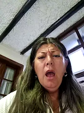 Snapshot of emma_tour chatting on December 4, 5:55 pm emma tour online show from December 4, 5:55 pm