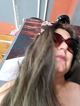 Snapshot of emma_tour chatting on December 27, 7:46 pm emma tour online show from December 27, 7:46 pm