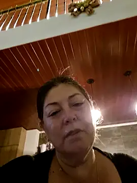 Snapshot of emma_tour chatting on January 3, 12:22 am emma tour online show from January 3, 12:22 am