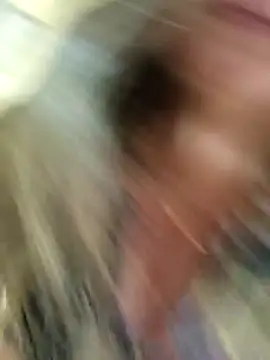 Snapshot of emma_tour chatting on January 9, 8:01 pm emma tour online show from January 9, 8:01 pm