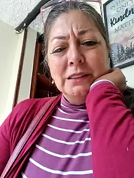 Snapshot of emma_tour chatting on January 10, 7:21 pm emma tour online show from January 10, 7:21 pm