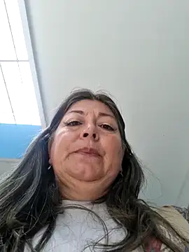 Snapshot of emma_tour chatting on January 11, 5:40 pm emma tour online show from January 11, 5:40 pm